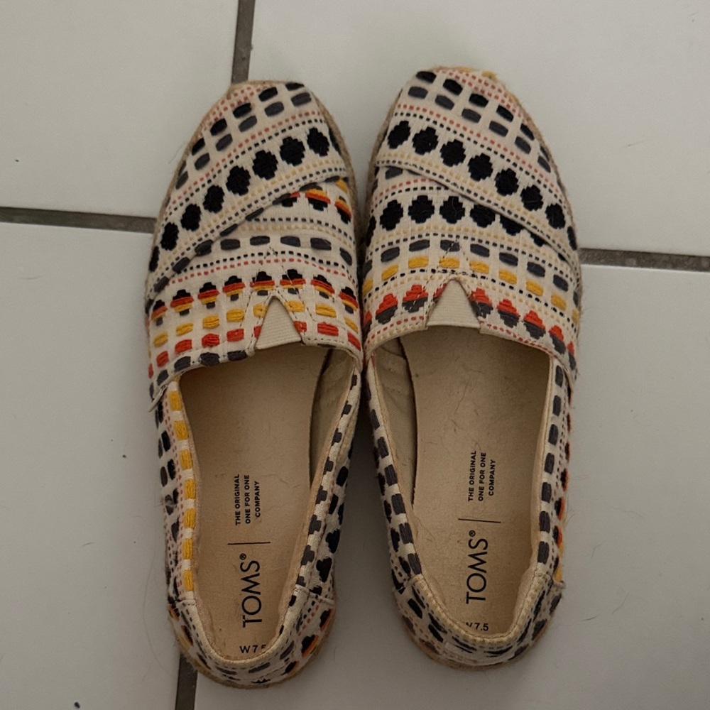 TOMS Women's Geometric Pattern Flats - Black, Orange, Cream